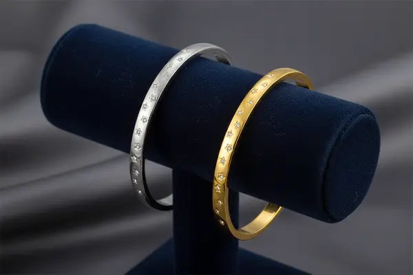 Velvet Jewelry Stand